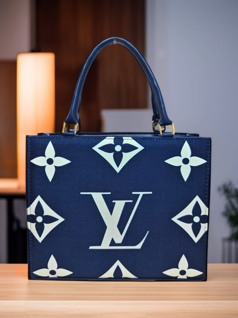 "Stylish Handbag for Girls โ Perfect Blend of Fashion and Function"